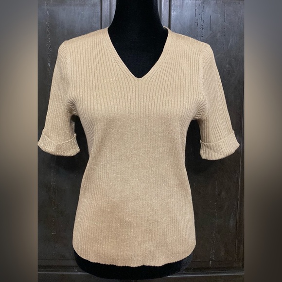Kathy Lee shortsleeved gold metallic sweater - Size Medium - Picture 1 of 8